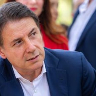 Ucraina, Conte: "No armi a Kiev, altrimenti siamo come il governo Meloni"