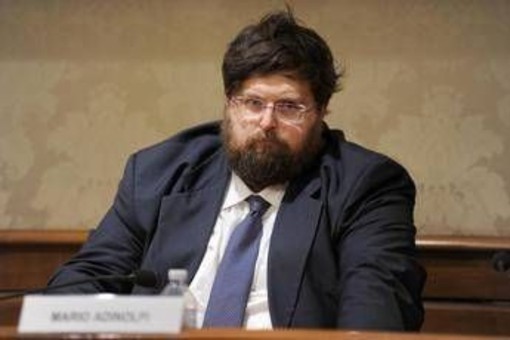 Adinolfi denuncia 'Le Iene': "Contro di me agguati ad personam" Adinolfi denuncia 'Le Iene': "Contro di me agguati ad personam"