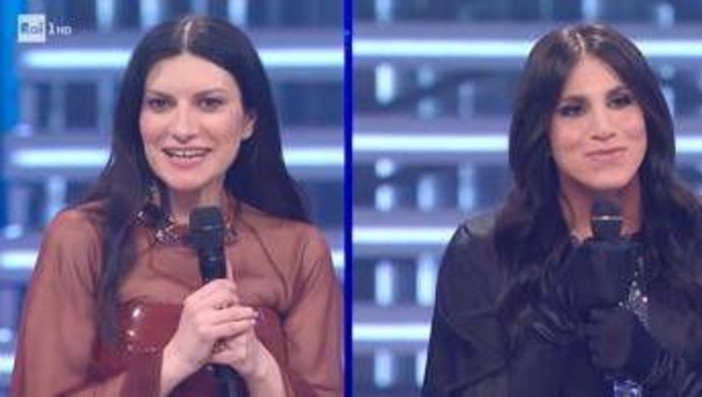 Sanremo 2026, doppia Laura Pausini sul palco: l'imitazione di Vincenzo De Lucia