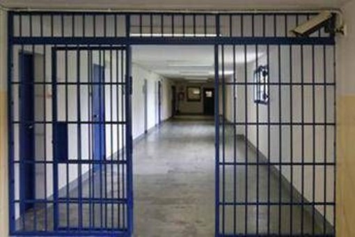 Sassari, 24 anni di carcere all'uomo che uccise il padre con la fiocina: la conferma in Appello Sassari, 24 anni di carcere all'uomo che uccise il padre con la fiocina: la conferma in Appello