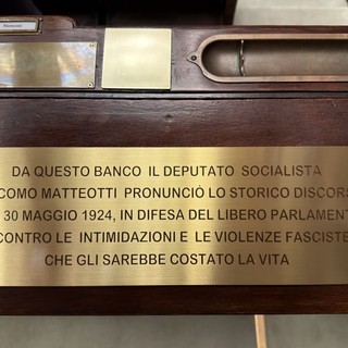 Camera, una targa sullo scranno di Matteotti. Fontana “Omaggio alla sua memoria”