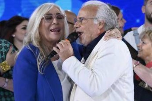 Jerry Calà: "Mara Venier? Mi ha tenuto con i piedi per terra" Jerry Calà: "Mara Venier? Mi ha tenuto con i piedi per terra"