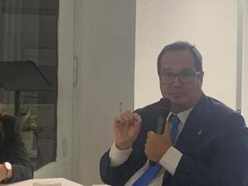 Durigon: "Salario minimo per legge a 9 euro è imposizione al basso, la svilisce contrattazione"