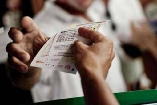 SuperEnalotto, estratta la combinazione vincente oggi 15 novembre SuperEnalotto, estratta la combinazione vincente oggi 15 novembre