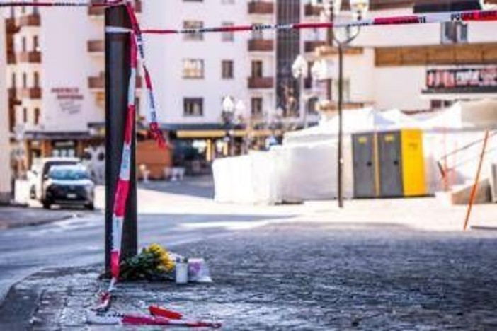 Il brindisi, le candele, le fiamme: strage di ragazzi a Crans-Montana Il brindisi, le candele, le fiamme: strage di ragazzi a Crans-Montana