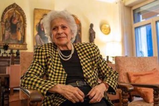 È morta Sultana Razon, la vedova di Umberto Veronesi aveva 94 anni È morta Sultana Razon, la vedova di Umberto Veronesi aveva 94 anni