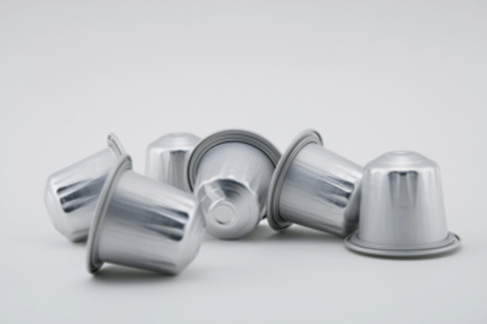 Giornata del caffè, 5 regole per il riciclo del packaging in alluminio