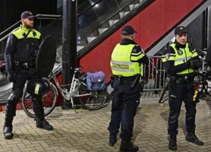 Champions League, media: "Circa 180 tifosi del Napoli fermati a Eindhoven"