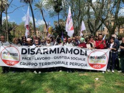 M5S in piazza a Roma contro il riarmo. Conte: &quot;Stiamo piantando un pilastro per costruire un'alternativa&quot;