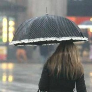 Neve al Nord, 20 gradi al Sud e piogge persistenti: il meteo dei prossimi giorni