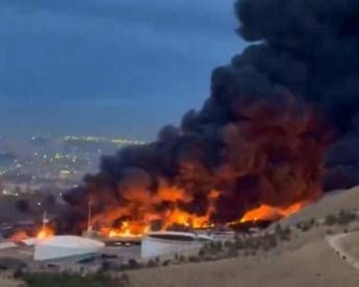 Iran, prezzo del petrolio supera 100 dollari. Trump si arrabbia con Israele per attacchi