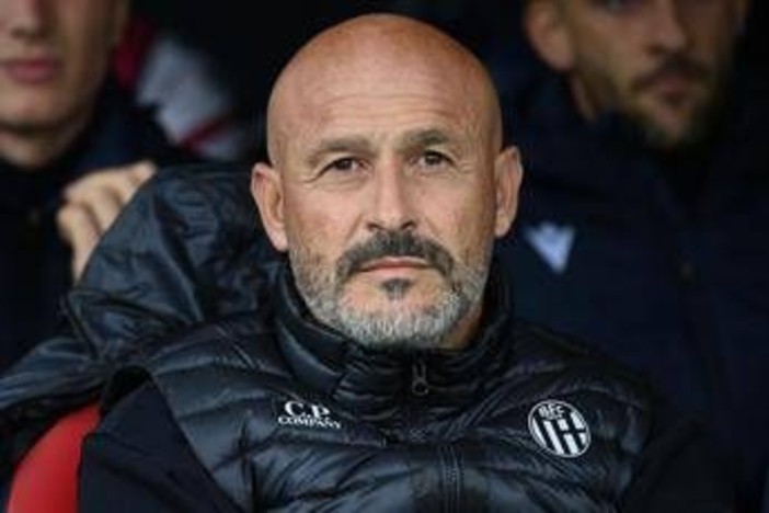 Vincenzo Italiano ricoverato in ospedale, l'allenatore del Bologna ha la polmonite