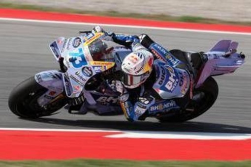 MotoGp, Alex Marquez trionfa nella Sprint del Gp Portogallo. Terzo Bezzecchi MotoGp, Alex Marquez trionfa nella Sprint del Gp Portogallo. Terzo Bezzecchi