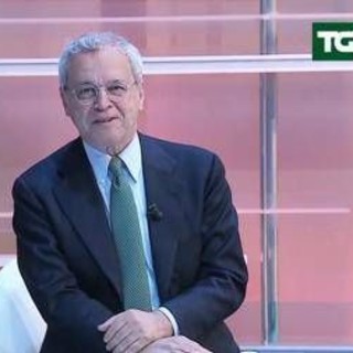 La7, Mentana conduce "tg daltonico" per problema alle luci