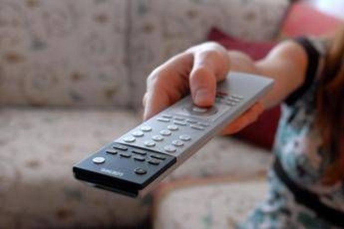 Ascolti tv, 19 gennaio: vince 'La Preside' su Rai1 e vola al 27,4%