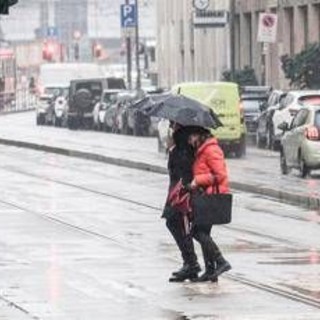 Freddo polare e pioggia, arriva la svolta invernale: le previsioni meteo