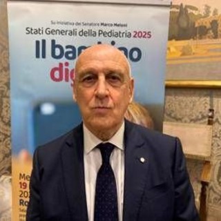 Agostiniani (Sip): "Ritardare smartphone in ragazzi protegge vista, sonno e peso"