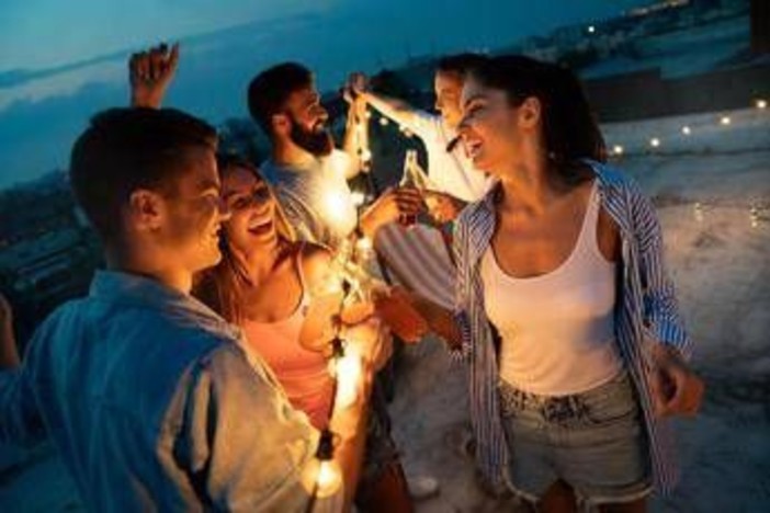 Food: ricerca Birra Messina, per Gen Z aperitivo occasione per esprimere se stessi Food: ricerca Birra Messina, per Gen Z aperitivo occasione per esprimere se stessi