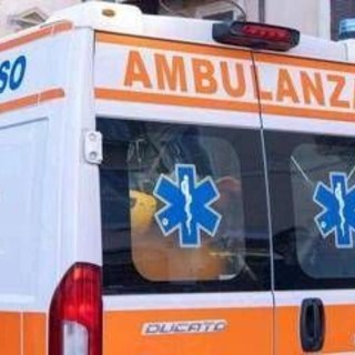 Auto sorpassa camion e travolge ciclista su corsia opposta, morto 75enne nel Padovano Auto sorpassa camion e travolge ciclista su corsia opposta, morto 75enne nel Padovano