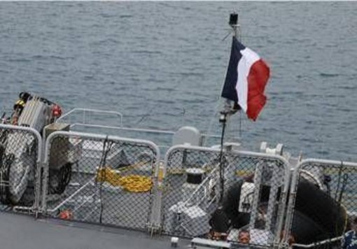 Francia intercetta petroliera russa al largo dell'Atlantico. Cremlino: "Atto di pirateria"