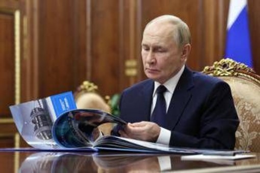 Putin, un'altra super arma per la Russia: "Nessuno ferma il Poseidon" Putin, un'altra super arma per la Russia: "Nessuno ferma il Poseidon"