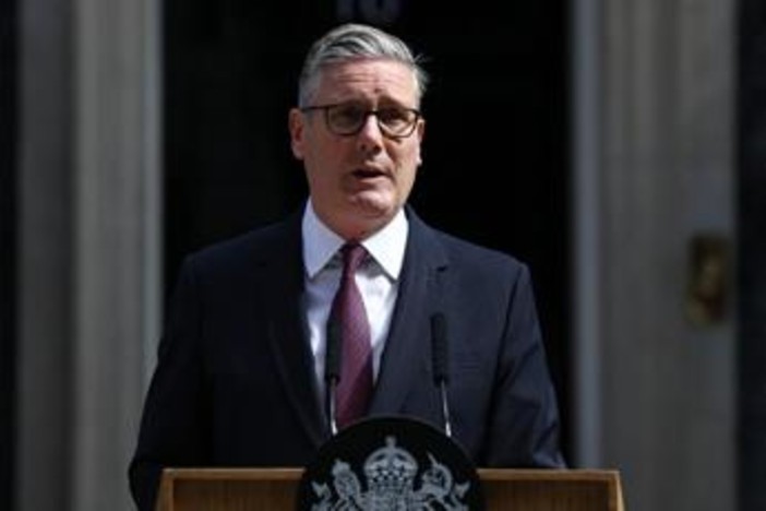 Starmer annuncia dimissioni da primo ministro e leader del Partito Laburista Starmer annuncia dimissioni da primo ministro e leader del Partito Laburista