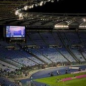 Lazio-Genoa in campo nel deserto, lo stadio Olimpico è vuoto Lazio-Genoa in campo nel deserto, lo stadio Olimpico è vuoto