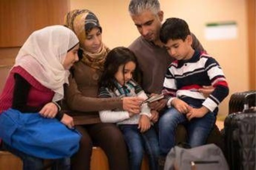 Migranti, Eurispes: "In Italia sono solo il 9% della popolazione ma gli italiani pensano siano molti di più" Migranti, Eurispes: "In Italia sono solo il 9% della popolazione ma gli italiani pensano siano molti di più"