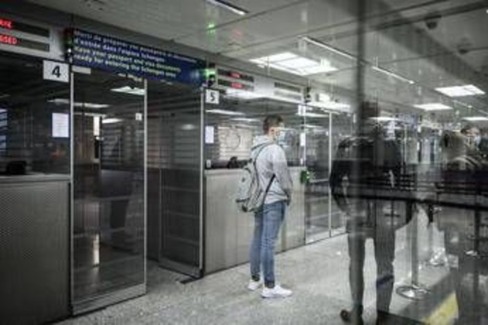 Hantavirus, ministero Salute: attivati protocolli di sorveglianza su 4 passeggeri del volo Klm passati per Roma Hantavirus, ministero Salute: attivati protocolli di sorveglianza su 4 passeggeri del volo Klm passati per Roma 