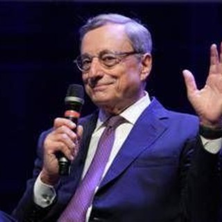 Ue, Draghi: "Sotto attacco principi su cui si fonda, futuro deve essere federalismo"