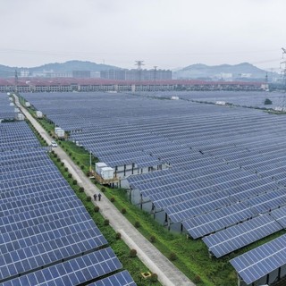 Cina, un piano quinquennale per lo sviluppo delle energie rinnovabili