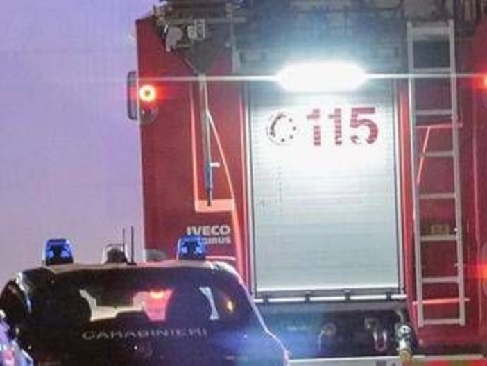 Roma, auto precipita in una scarpata: feriti 3 ragazzi Roma, auto precipita in una scarpata: feriti 3 ragazzi