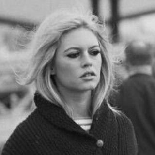 Brigitte Bardot, una vita tra amori travolgenti e cuori infranti
