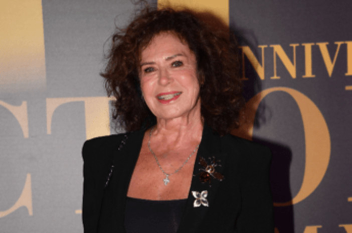 Corinne Clery: "Non vedo mio figlio da 8 anni, ma ho smesso di soffrire" Corinne Clery: "Non vedo mio figlio da 8 anni, ma ho smesso di soffrire"