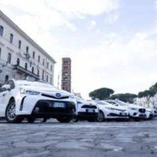 Taxi, sciopero e proteste: Salvini convoca i sindacati