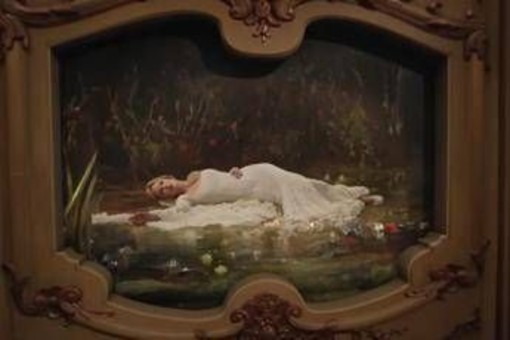 L'effetto Taylor Swift travolge un museo tedesco, fan in fila per Ophelia