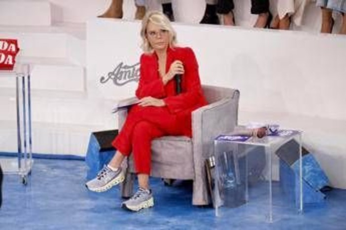 Amici, oggi domenica 11 gennaio: le anticipazioni e gli ospiti