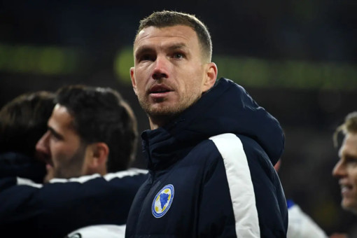 Dzeko “Dimarco? Ognuno ha le sue preferenze, l’Italia ha qualità” Dzeko “Dimarco? Ognuno ha le sue preferenze, l’Italia ha qualità”