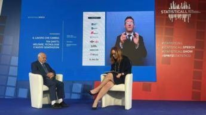 Lavoro, Treu: "Cambiamento c’è sempre stato ma non riusciamo a controllare IA"