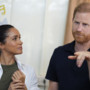 Il viaggio di Harry e Meghan in Gb? "Una commedia degli errori"