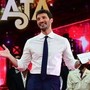 Stasera tutto è possibile, torna il comedy show con De Martino: oggi su Rai 2 Stasera tutto è possibile, torna il comedy show con De Martino: oggi su Rai 2