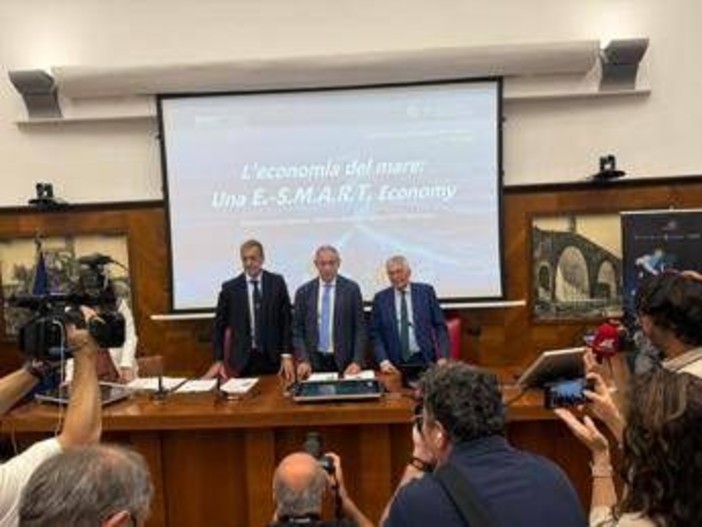 Blue economy, Urso: "Economia del mare comparto trainante del sistema paese"