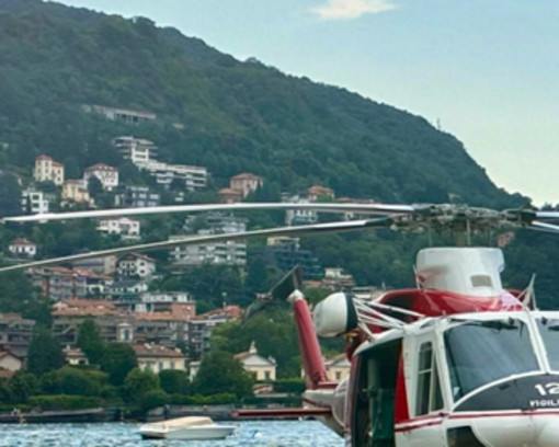 Como, si tuffa nel lago per salvare figlio e non riemerge Como, si tuffa nel lago per salvare figlio e non riemerge