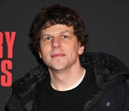 "Dono il rene a uno sconosciuto", la scelta di Jesse Eisenberg