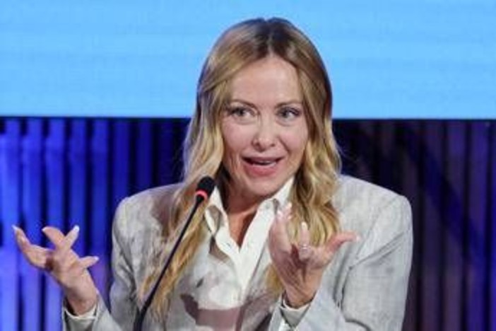Energia, Meloni: "Stanziati oltre 60 miliardi per proteggere gli italiani dai rincari, riproporrò questione flessibilità al Consiglio europeo"