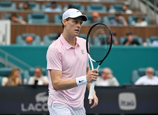 Più forte della pioggia e di Lehecka, Sinner vince a Miami: è Sunshine Double