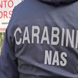 Scoperto sistema parallelo per saltare liste d’attesa, licenziato medico