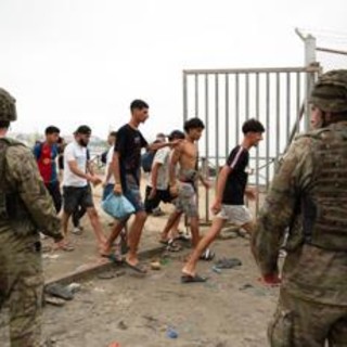 Ceuta, Italia sospende Shengen con Spagna: chiuse frontiere marittime e aeree Ceuta, Italia sospende Shengen con Spagna: chiuse frontiere marittime e aeree