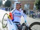 Oggi i funerali di Alex Zanardi a Padova: persone in coda da ore, la sua handbike sull'altare