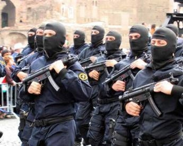 Perché il Gis ha sede a Livorno? Dalle BR alla rapina di Napoli Perché il Gis ha sede a Livorno? Dalle BR alla rapina di Napoli